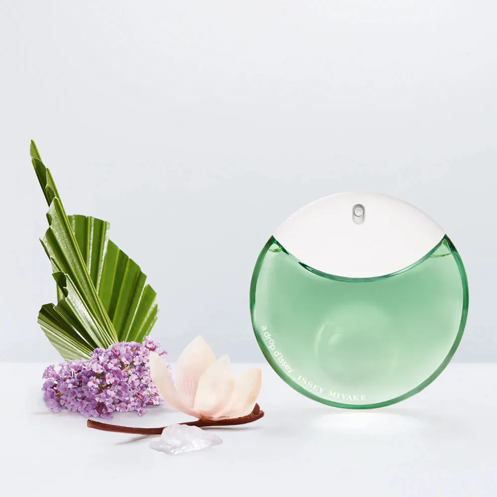A Drop d'Issey Essentielle parfumska voda za ženske 90 ml