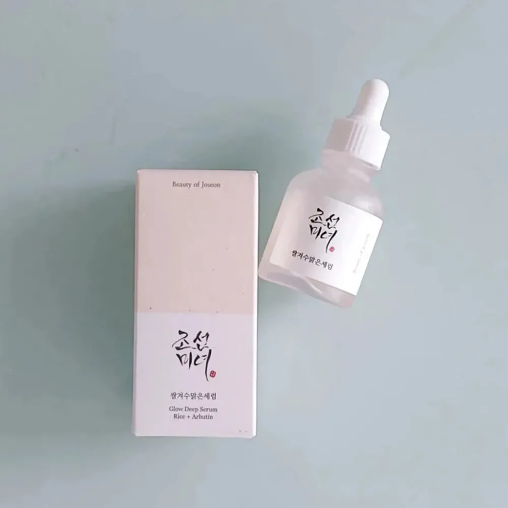 Glow Deep Serum Rice + Arbutin osvetljevalni serum za poenotenje tena kože 30 ml