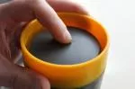 Circular Cup (340 ml) - kremasta/turkizna - iz papirnatih skodelic za enkratno uporabo