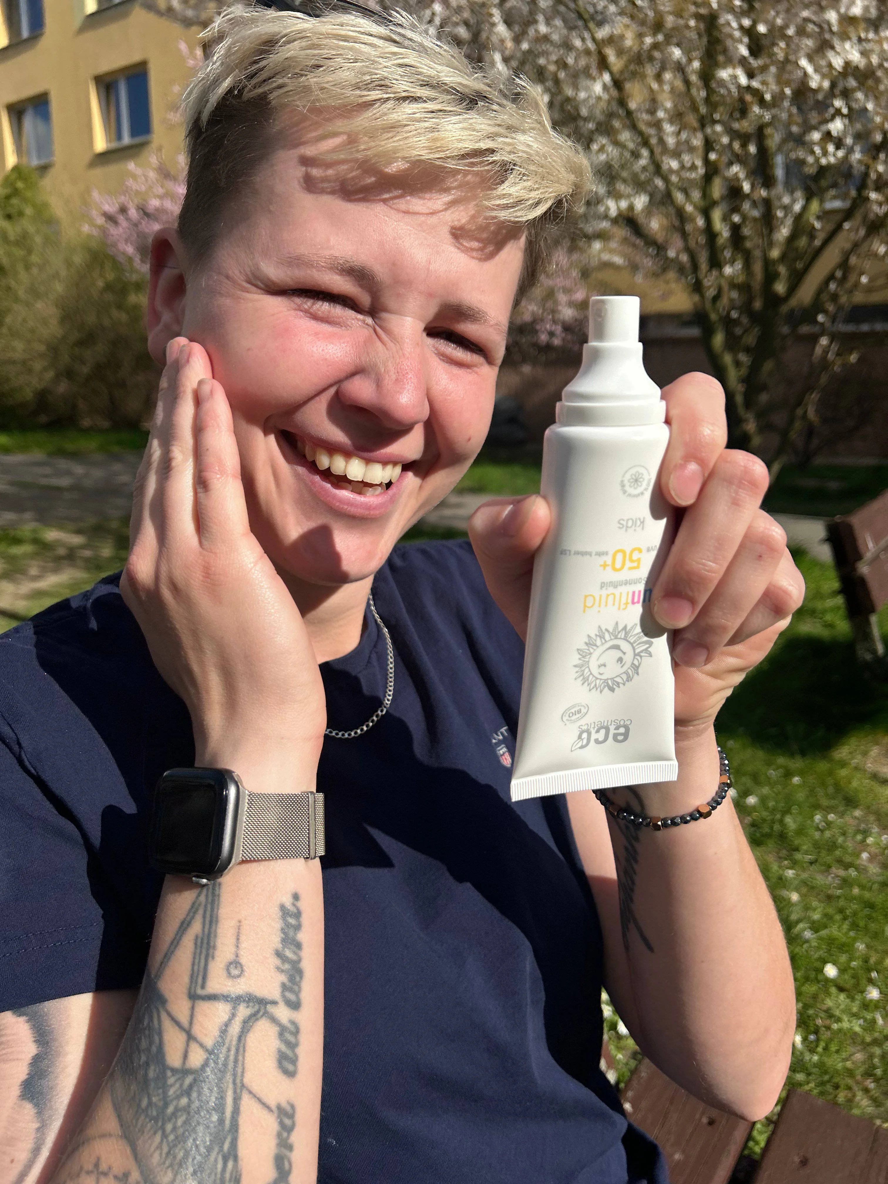 Eco Cosmetics Otroški fluid za sončenje SPF 50+ BIO (100 ml) - z naravnim mineralnim filtrom