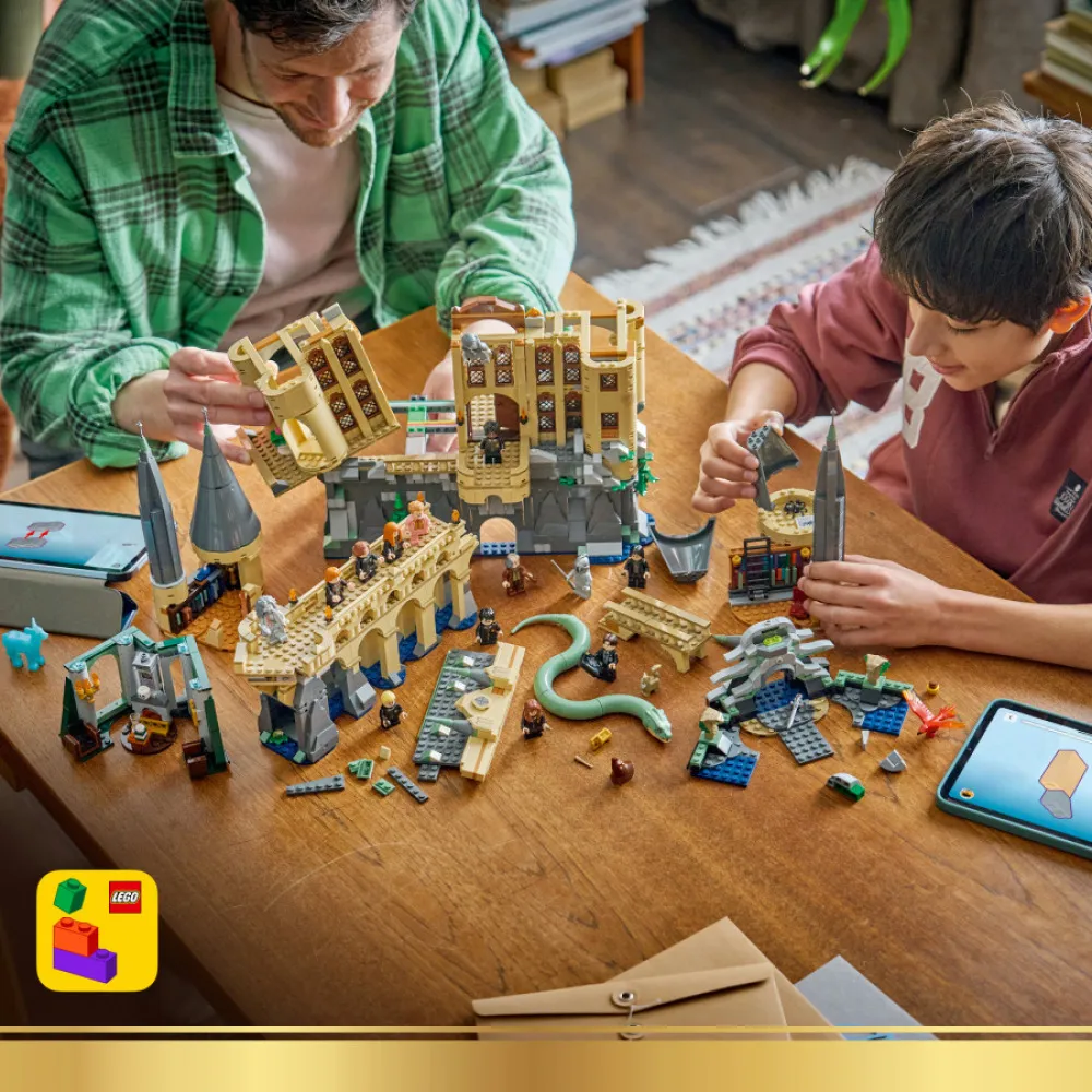 Harry Potter™ 76473 Grad Bradavičarka: Vzhodno krilo