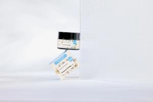 Nežen piling s pemzo za vse vrste kože 30 ml