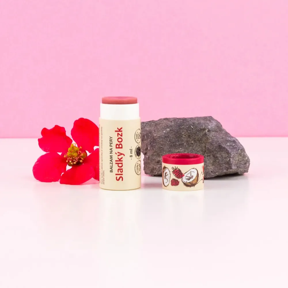Kvitok Balzam za ustnice Sweet Kiss (8 ml) - rahlo obarva ustnice