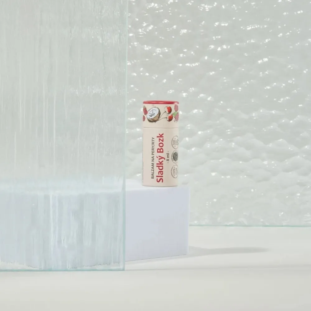Kvitok Balzam za ustnice Sweet Kiss (8 ml) - rahlo obarva ustnice
