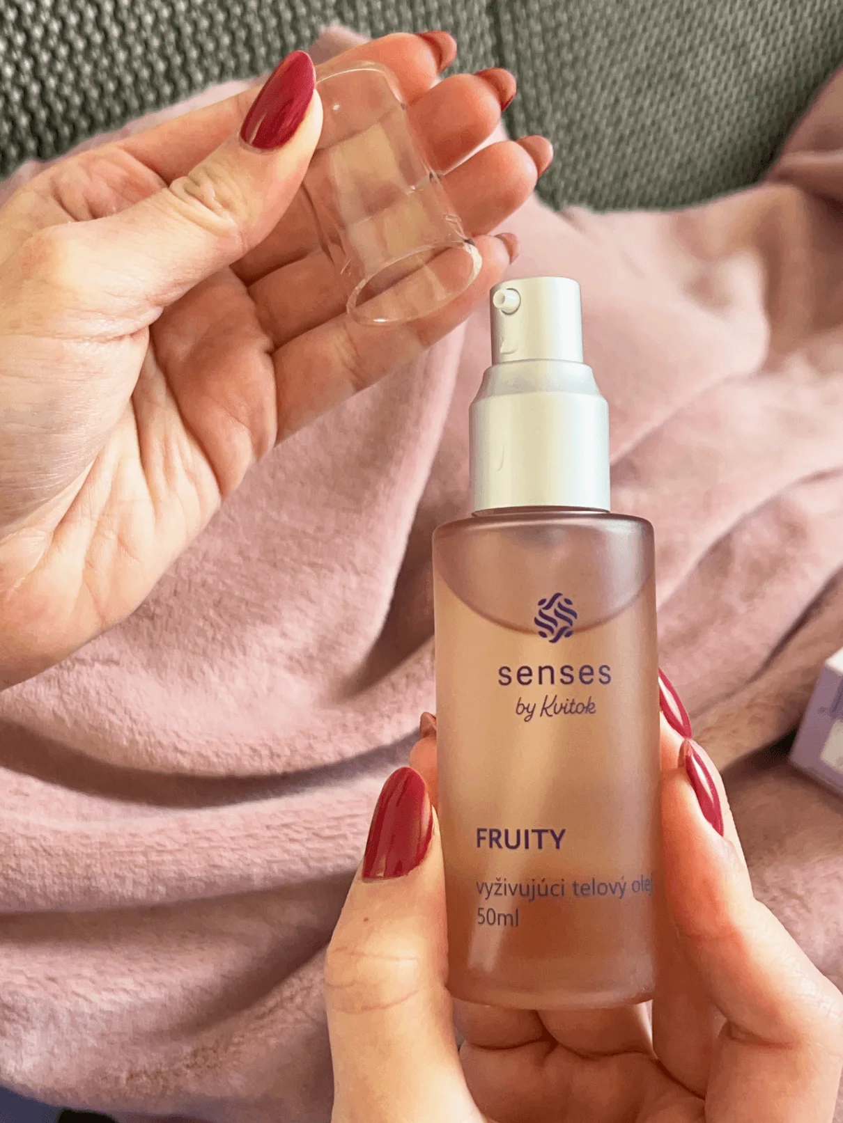 Kvitok Senses Hranilno olje za telo Fruity (50 ml) – z vonjem malin, ribeza in vanilje