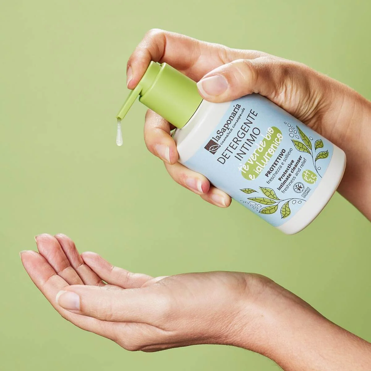 laSaponaria Intimni zaščitni čistilni gel z zelenim čajem BIO (250 ml) - primeren po porodu in med menstruacijo
