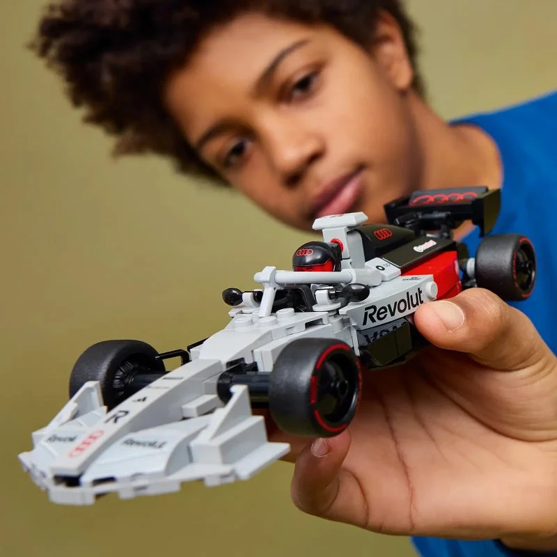 Speed Champions 77259 Dirkalni avto Audi Revolut F1® ekipa R26