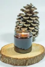 Mulieres Dišeča sveča v steklu - gozd (120 ml) - do 20 ur gorenja