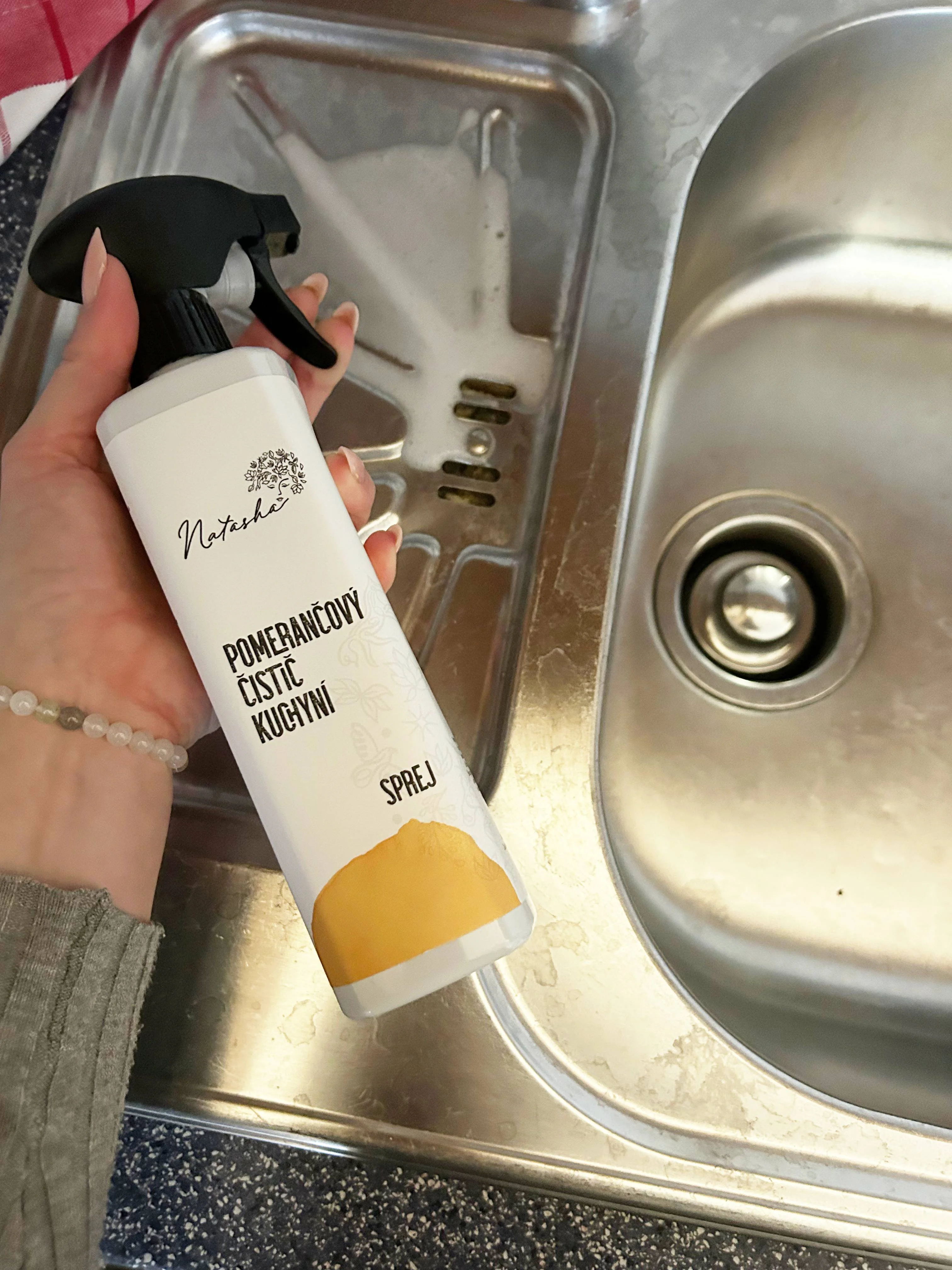 Natasha Pomarančni čistilec za kuhinje - pršilo (500 ml) - univerzalni razmaščevalec v pršilu