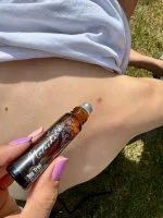 Natasha Roll-on Eterično olje Tea Tree BIO (10 ml) - mali pomočnik na potovanjih