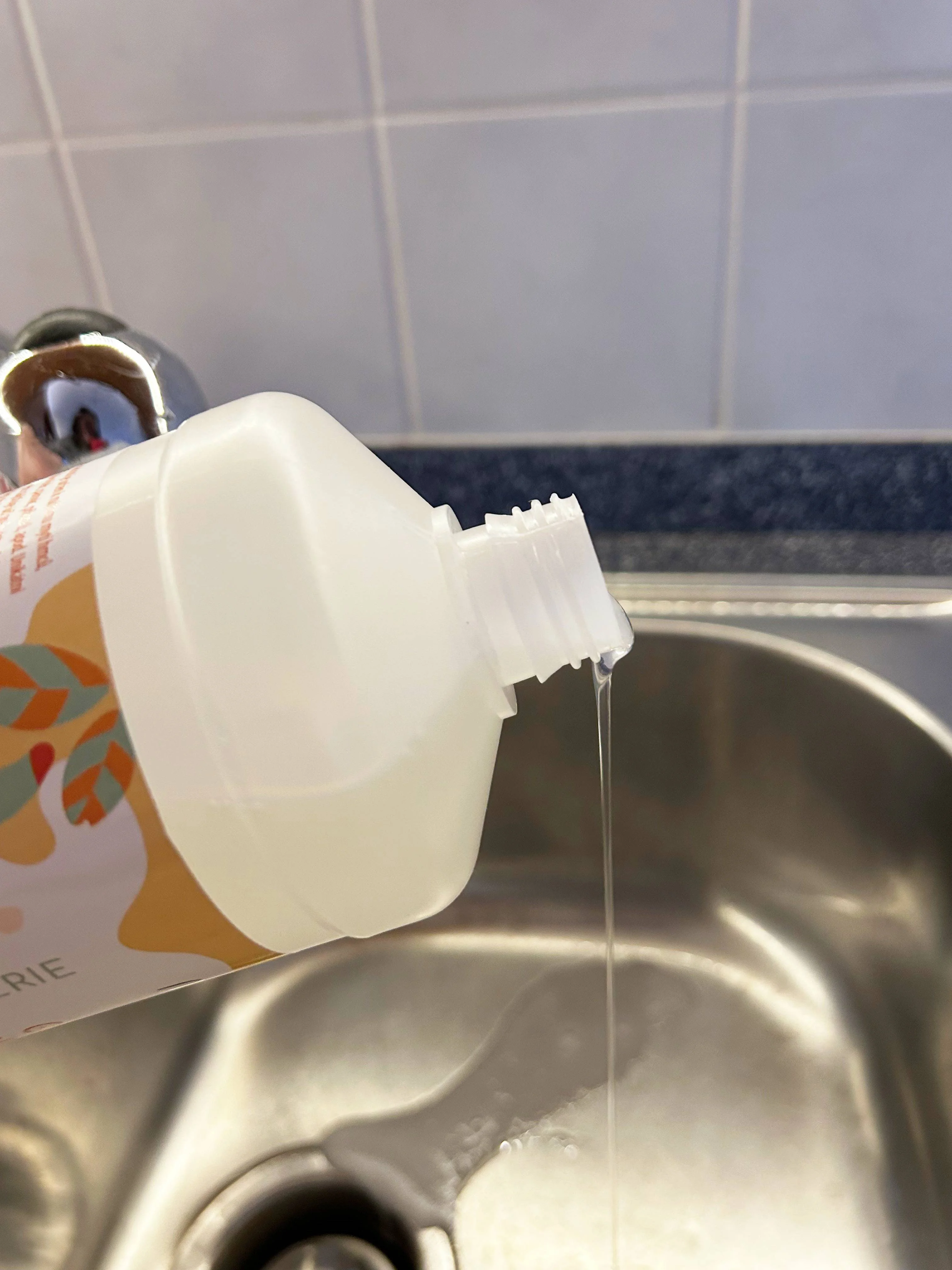 Natuty Gel za pomivanje posode z vonjem limone (1 l)