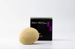 Kvitok Prebiotični trdni šampon z zaščito proti onesnaževanju Hair Booster - 50 g