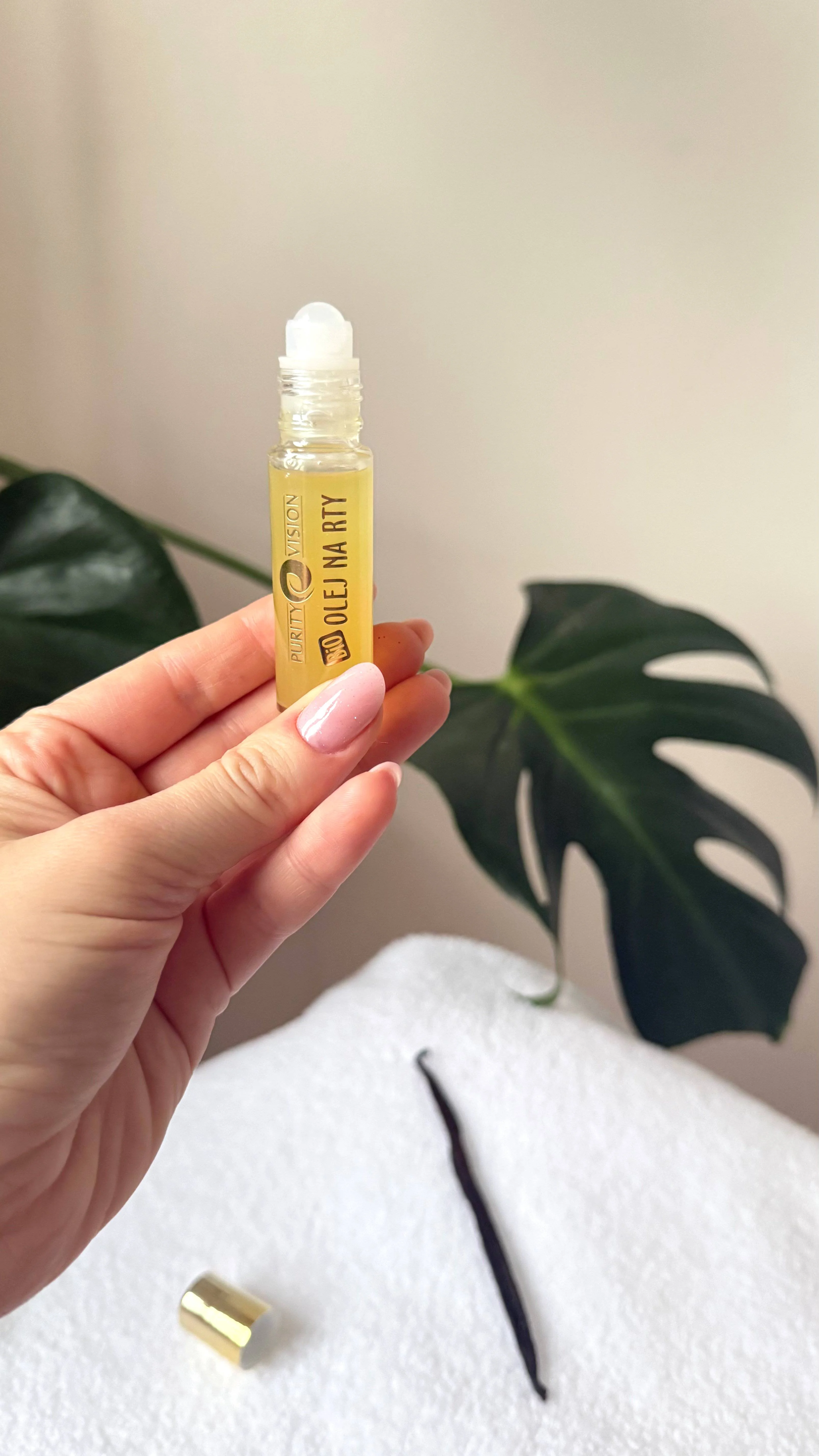 Purity Vision Vanilijevo olje za ustnice BIO (10 ml) - dišeča pomoč za suhe ustnice