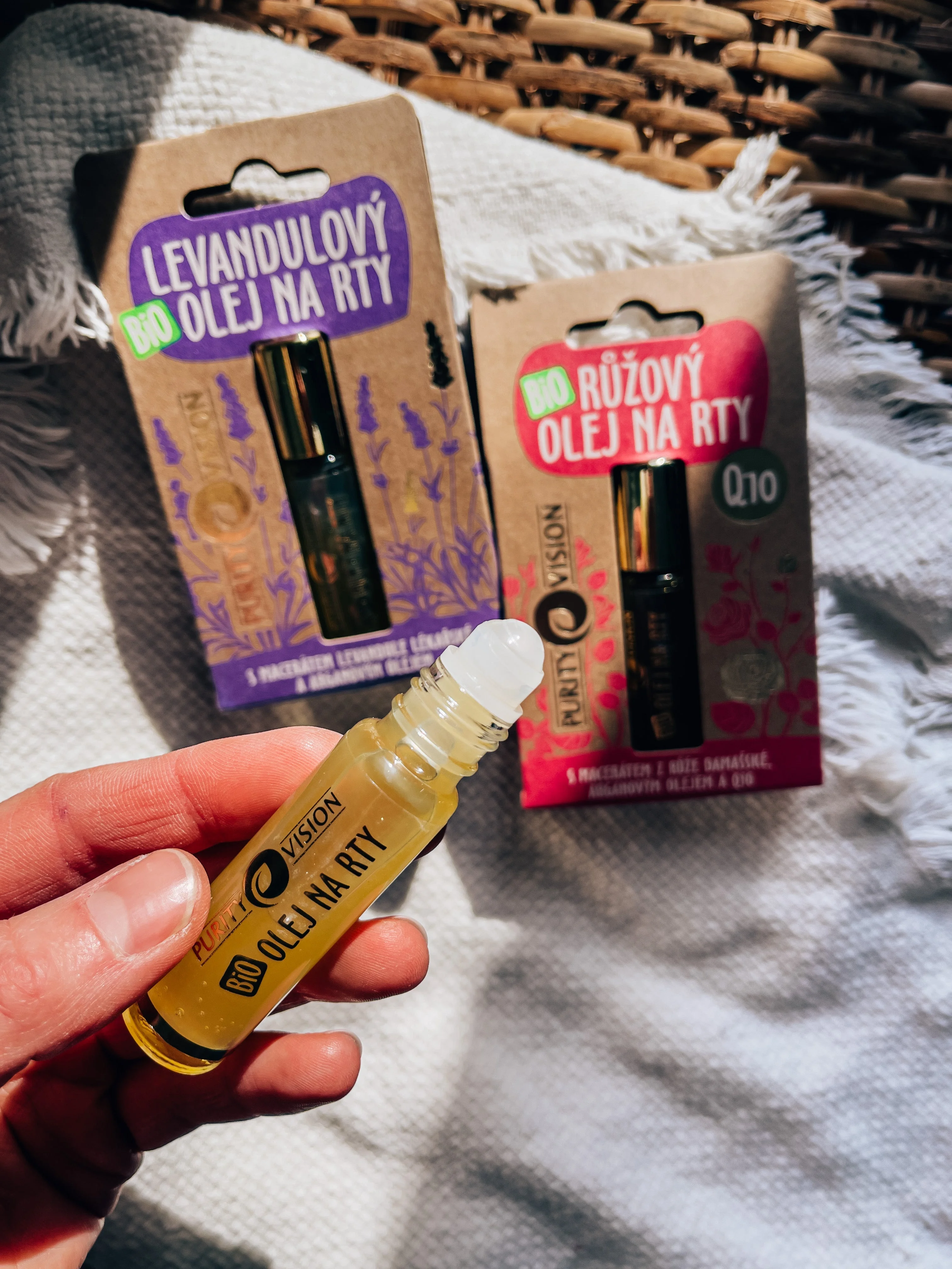 Purity Vision Vanilijevo olje za ustnice BIO (10 ml) - dišeča pomoč za suhe ustnice