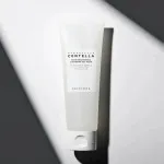 Madagascar Centella Tone Brightening Cleansing Gel Foam penasti čistilni gel za posvetlitev in hidratacijo 125 ml