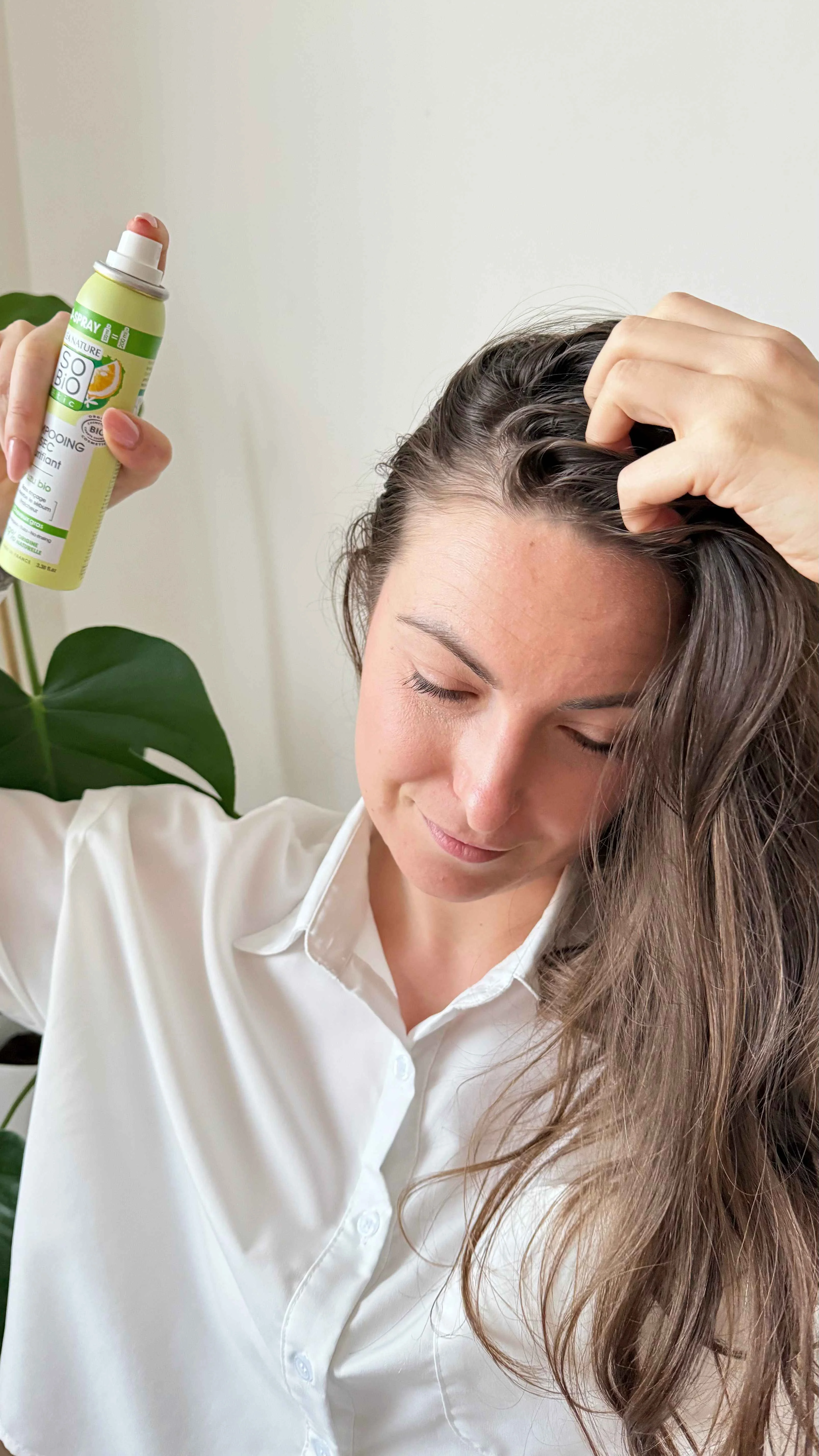 SO’BiO étic Čistilni suhi šampon v spreju z Yuzu BIO (100 ml) - pusti lase sveže in gladke
