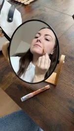 SO’BiO étic Korektor BIO (4 g) 25 BEIGE DORÉ — zlata bež - prekrije nepravilnosti polti