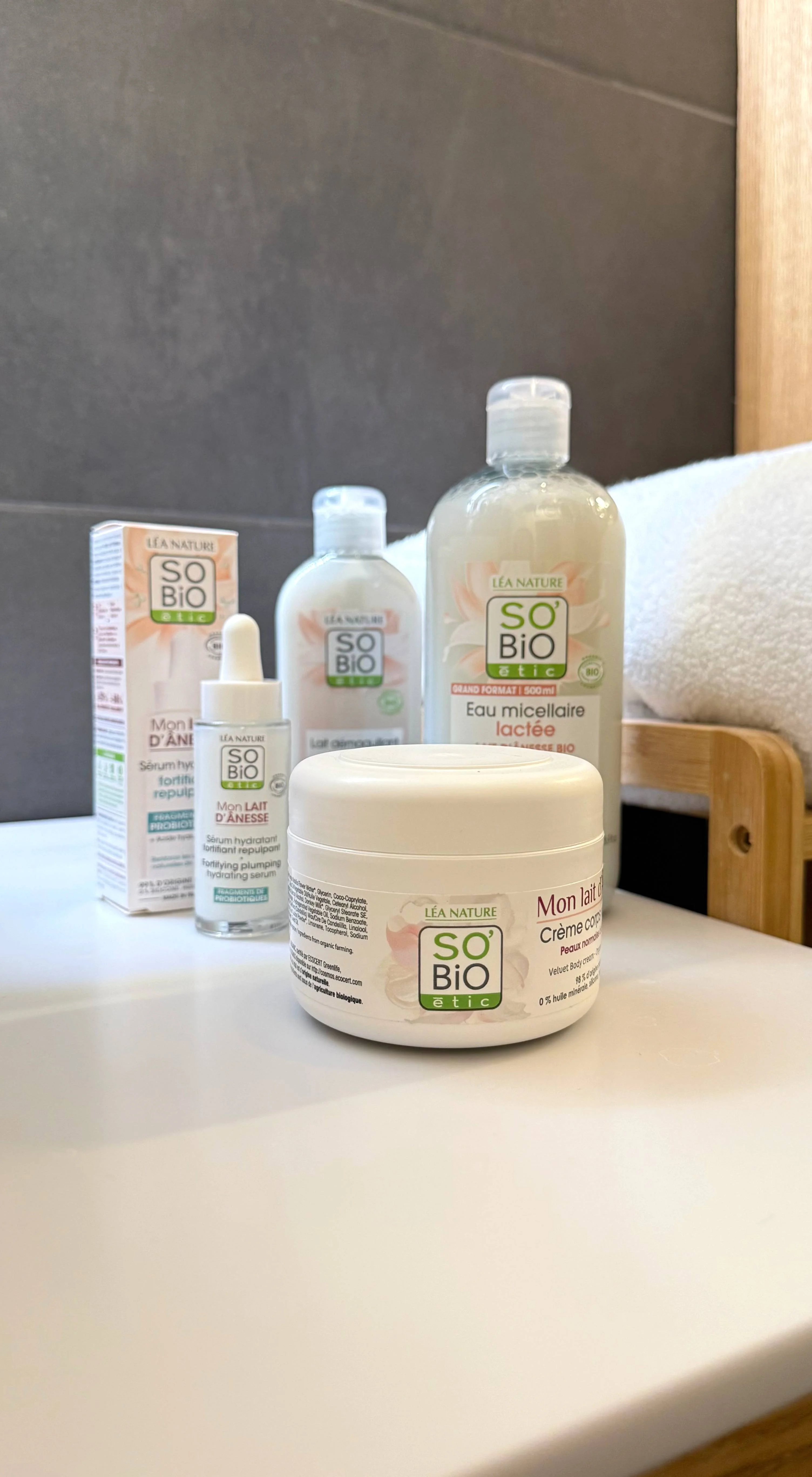 SO’BiO étic Hranilna krema za telo z ekološkega osličjega mleka (200 ml) - tudi za občutljivo kožo