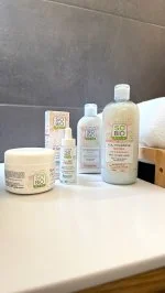 SO’BiO étic Krepilni vlažilni serum z BIO osličjim mlekom (30 ml) - s hialuronsko kislino