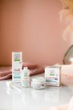 SO’BiO étic Krepilni vlažilni serum z BIO osličjim mlekom (30 ml) - s hialuronsko kislino