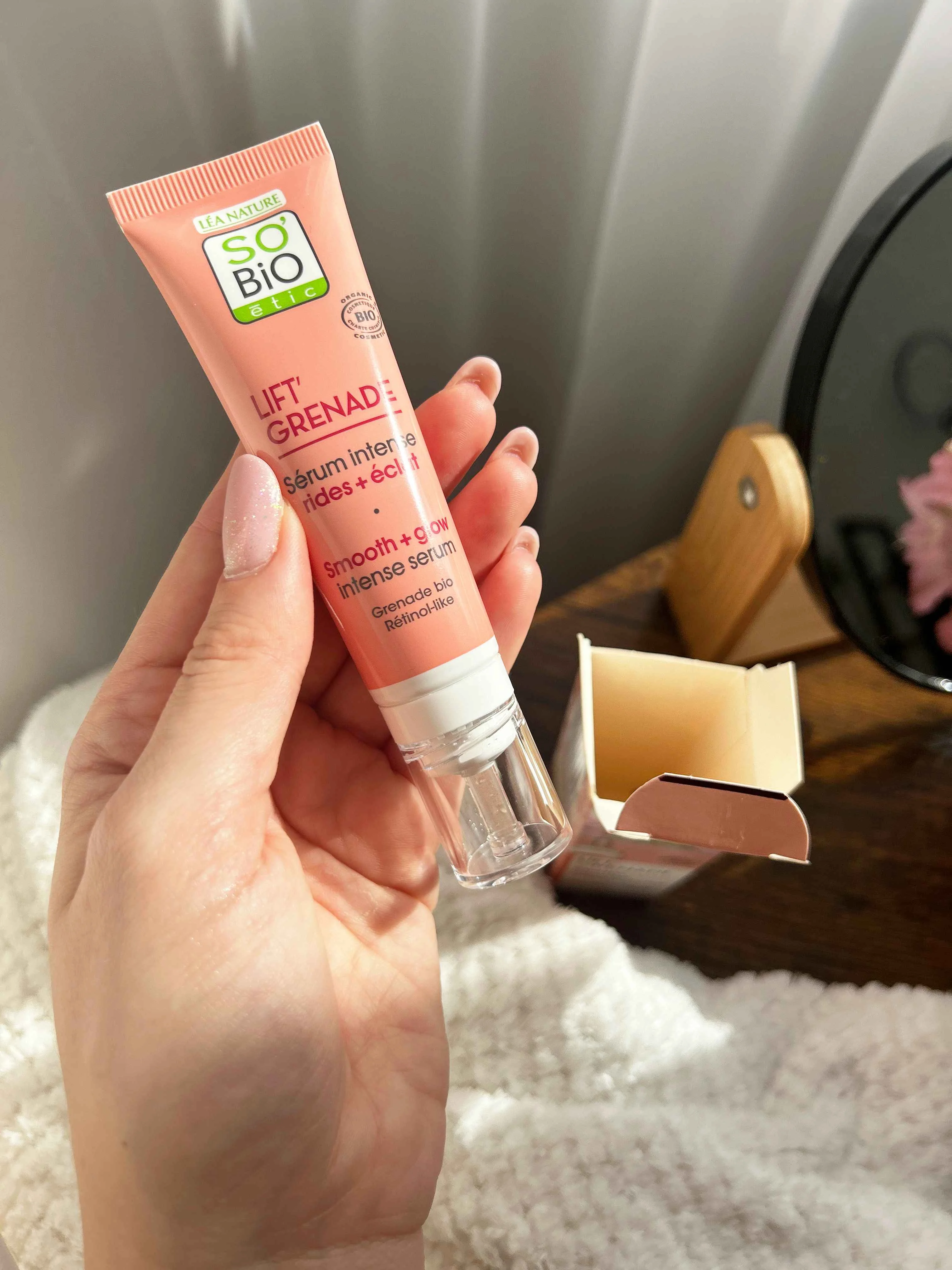SO’BiO étic Posvetlitveni serum proti gubam Lift'Grenade BIO (30 ml) - z granatnim jabolkom