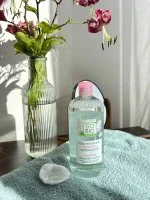 SO’BiO étic Micelarna voda z Aloe Vero pomirjujoča BIO (500 ml) - obogatena s kamilično vodo