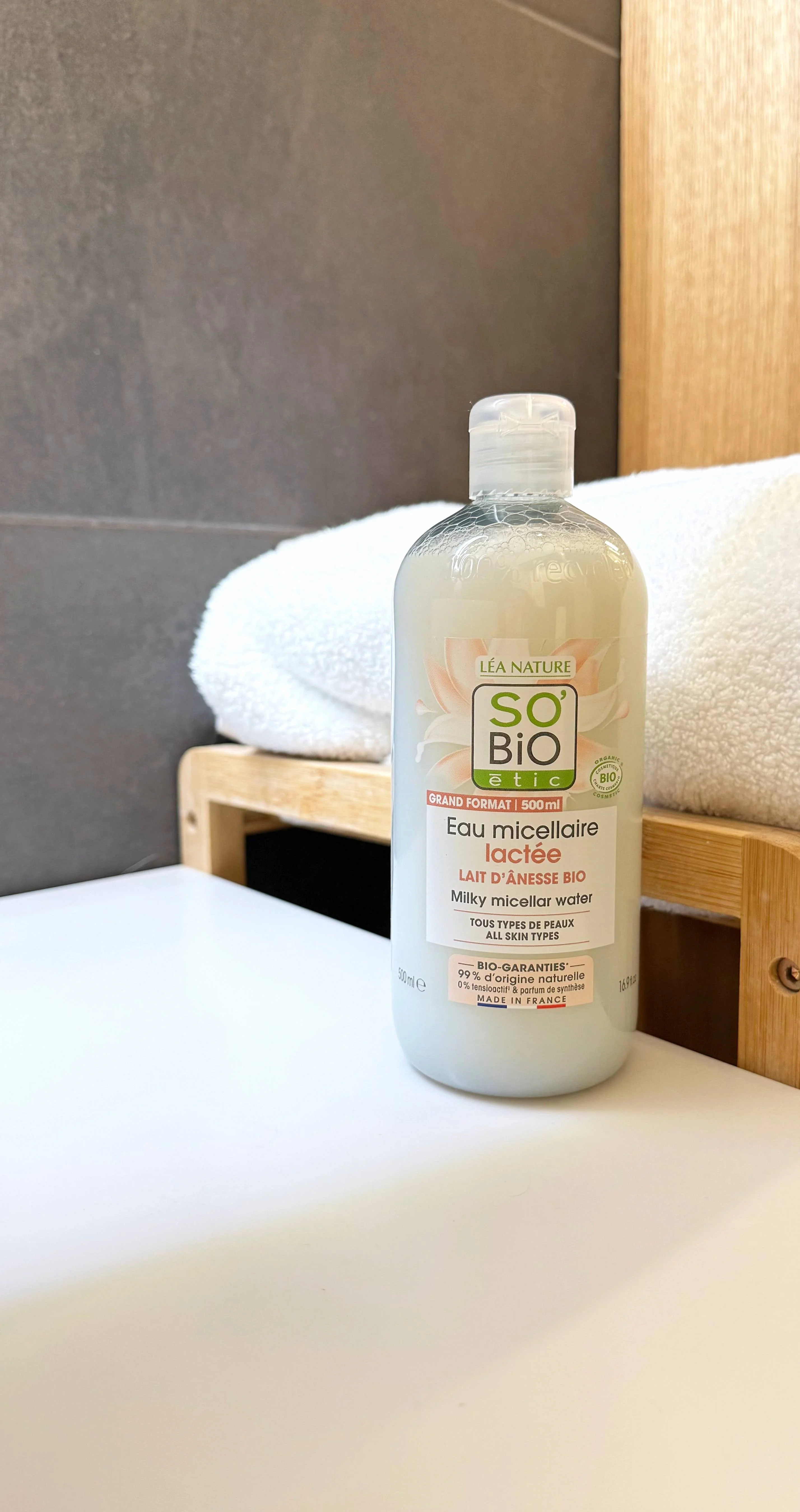 SO’BiO étic Micelarna voda z BIO osličjim mlekom (500 ml) - primerna tudi za občutljivo kožo