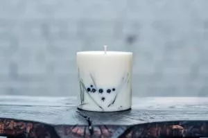 TL Candles Dišeča sveča z brinjem XL