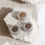 Uoga Uoga Kremna pomada za obrvi (2,5 ml) 792 Forest Path - Dark Brown - 3 odtenki za optično gostejše obrvi