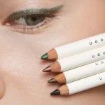 Uoga Uoga Mehak svinčnik za oči BIO 851 Melting Chocolate - Temno rjava - 4 odtenki za vsak videz