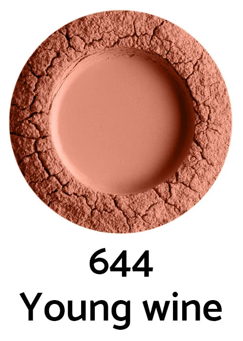 Uoga Uoga Mineralno rdečilo za lica v prahu z jantarjem (5 g) 6405 Coral Charm - naravno poudarjanje lic v 3 odtenkih