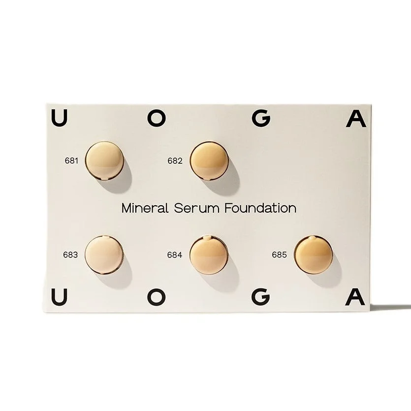 Uoga Uoga Set testerjev Tekoči mineralni puder in serum SPF 20 BIO (10 x 1 ml) - 10 odtenkov pudra