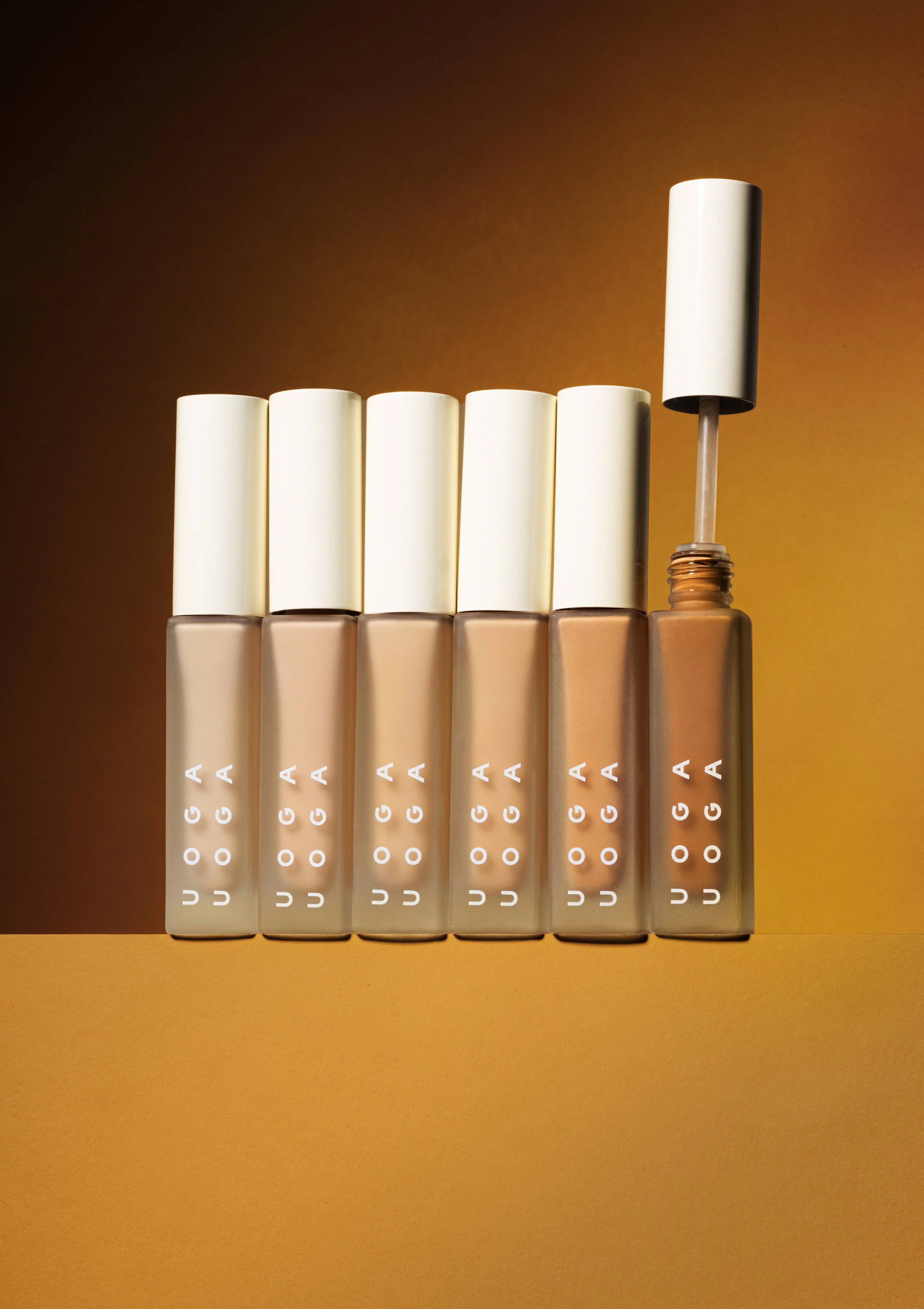 Uoga Uoga Tekoči korektor (5 ml) Invisible Hero št. 3 - 673 Light Cold - nevidni junak za kožne nepravilnosti