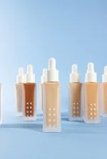 Uoga Uoga Tekoči mineralni puder in serum SPF 20 BIO (30 ml) 688 Reflecting Stars - vlaži in ščiti kožo