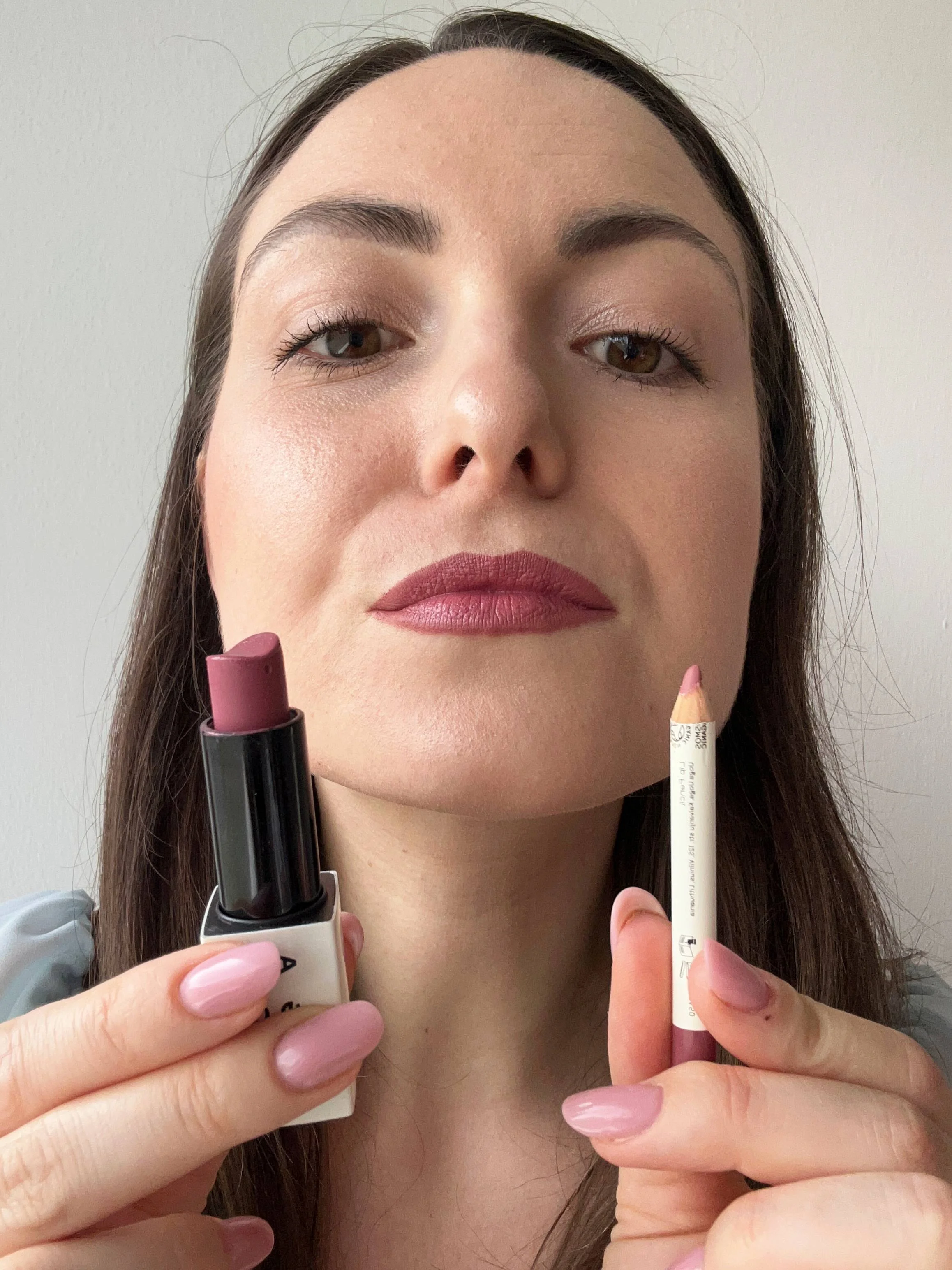 Uoga Uoga Hranilna šminka (4 g) 614 Candyberry - 6 odtenkov na osnovi mineralov