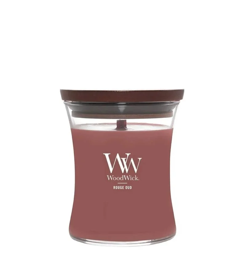 Rouge Oud dišeča sveča z lesenim stenjem 275 g