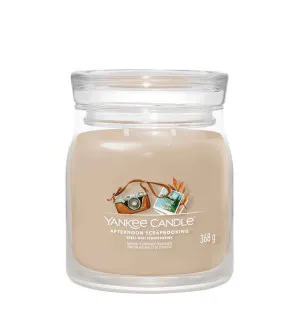 Yankee Candle Afternoon Scrapbooking signature sveča srednja 368 g