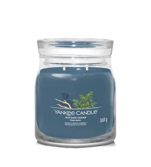 Yankee Candle Bayside Cedar podpisna sveča srednja 368 g