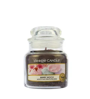 Yankee Candle Berry Mochi dišeča sveča za moške