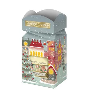 Yankee Candle Christmas Cookie dišeča sveča v darilni embalaži 104 g