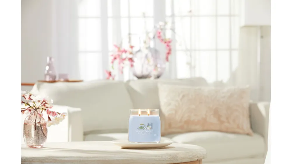 Clean Cotton podpisna sveča srednja 368 g