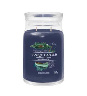 Yankee Candle Signature Lakefront Lodge dišeča sveča 567 g