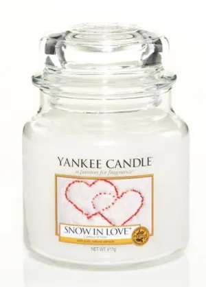 Yankee Candle Snow in Love dišeča sveča 411 g