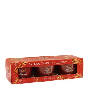 Yankee Candle Sparkling Cinnamon votivna sveča v steklu 3 x 37 g