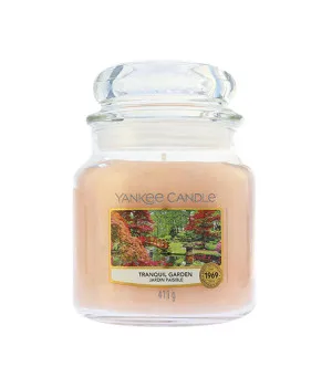 Yankee Candle Tranquil Garden dišeča sveča 411 g