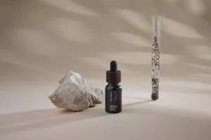 Kvitok Blažilni serum za obraz Blažilni serum za obraz - SENSITIVE 15ml