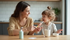 Beli jezik pogosto izgine, ko izboljšate režim pitja in dodate nežno čiščenje jezika.