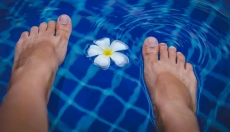 ## Problém zvaný plíseň na nohou a jak se jí zbavit

Plíseň na nohou je častý problém, který může po