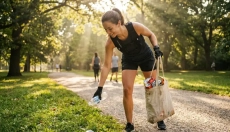 Plogging oziroma kako teči in čistiti naravo