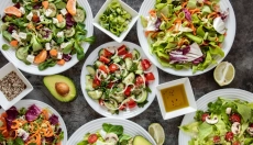 Navdih za lahke zelenjavne solate za večerjo